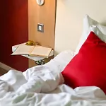The Orchard Hotel & Restaurant