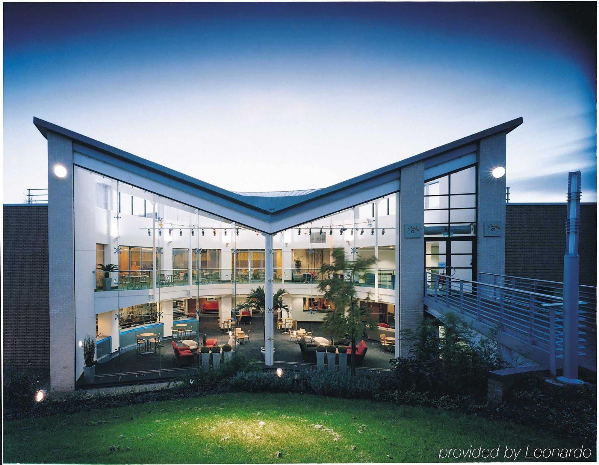 The Orchard & Restaurant Hotel